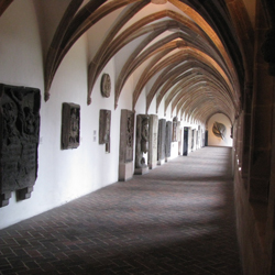 der äußere Kreuzgang des ehemaligen Karthäuser-Klosters