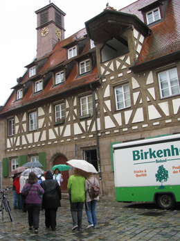 der Waagplatz mit dem Gasthof "Zum Roten Ross"