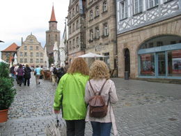 der ehemalige Gasthof "Zum Goldenen Schwan" am Marktplatz