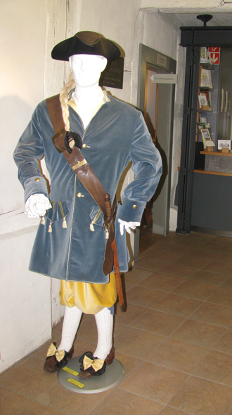 ein Ritter in voller Rüstung